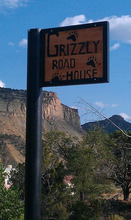 Grizzly Roadhouse Bed And Breakfast Cortez Dış mekan fotoğraf