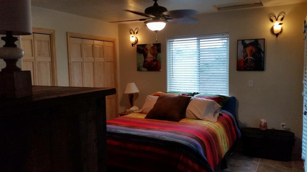 Grizzly Roadhouse Bed And Breakfast Cortez Dış mekan fotoğraf