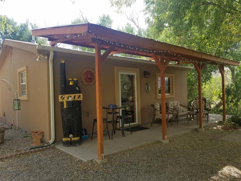 Grizzly Roadhouse Bed And Breakfast Cortez Dış mekan fotoğraf