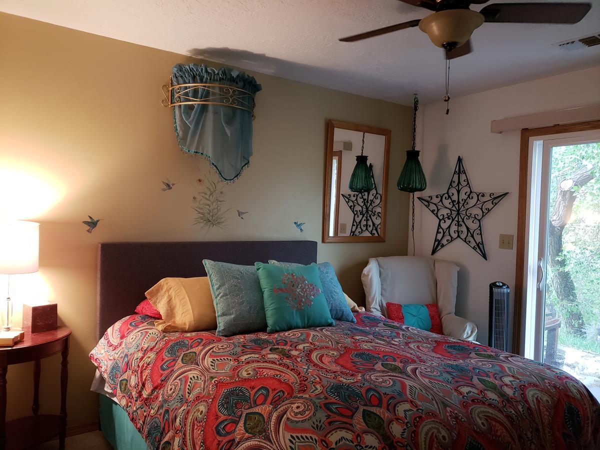Grizzly Roadhouse Bed And Breakfast Cortez Dış mekan fotoğraf